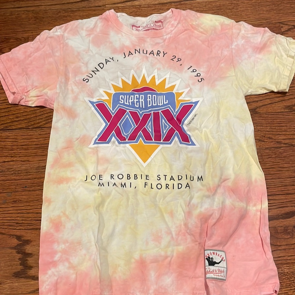 Mitchell and ness vintage Super Bowl graphic t shirt